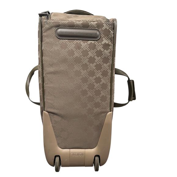 TUMI Signature Collection Wheeled Duffel 72163CFF Taupe Olive Leather Travel Bag - Picture 2 of 16